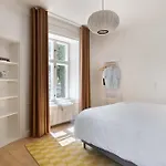 Former Dukes - 4 Bedrooms - 2 Bathroms Appartement *
