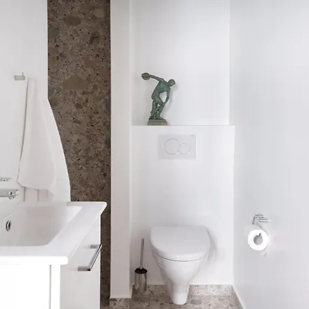 Former Dukes - 4 Bedrooms - 2 Bathroms By Daniel&jacob's *