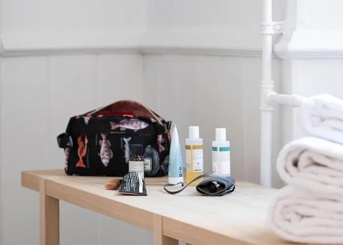 Former Dukes - 4 Bedrooms - 2 Bathroms Апартаменты *