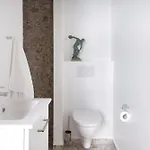 Former Dukes - 4 Bedrooms - 2 Bathroms *